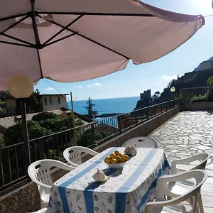 Fulvia's Cozy With Terrace Monterosso al Mare